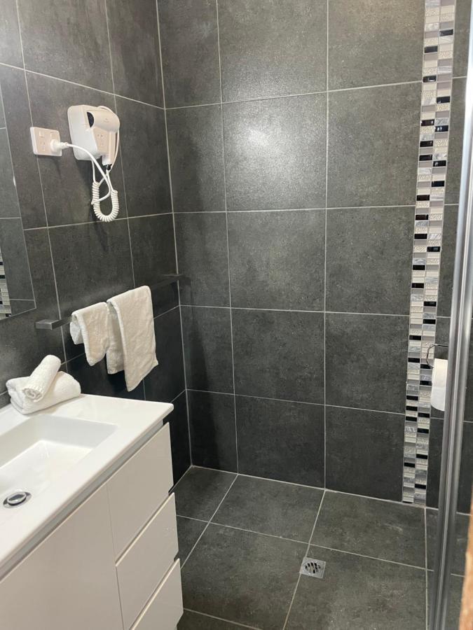 Shepparton Motor Inn Tudor House Motel Екстер'єр фото