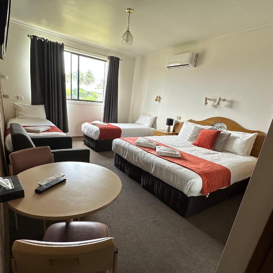 Shepparton Motor Inn Tudor House Motel Екстер'єр фото